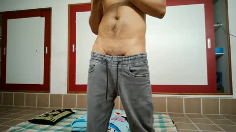 Snapshot of be1cooldick chatting on 12-13-24, 09:57 Saina online show from 12-13-24, 09:57