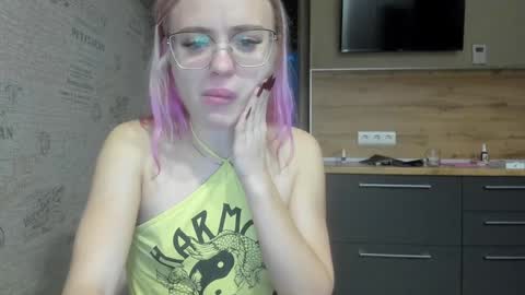 Summer BABY online show from 12-30-24, 03:57