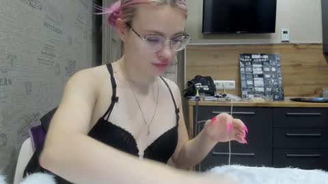 Summer BABY online show from 01-19-25, 04:36