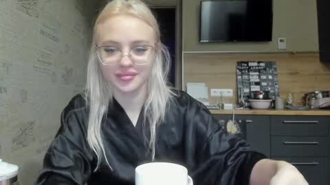 Summer BABY online show from 01-23-25, 05:10