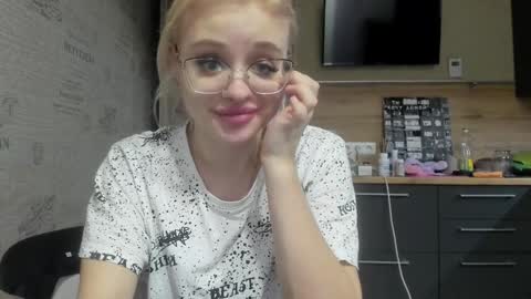 Summer BABY online show from 01-25-25, 02:47