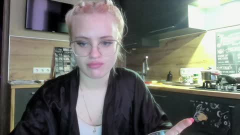 Summer BABY online show from 01-28-25, 03:14