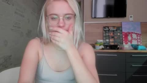 Summer BABY online show from 02-23-25, 01:21