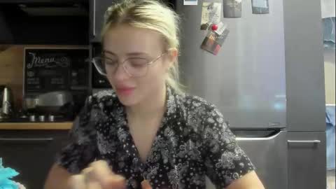 Summer BABY online show from 09-16-25, 02:40