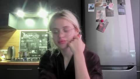 Summer BABY online show from 09-17-25, 01:24