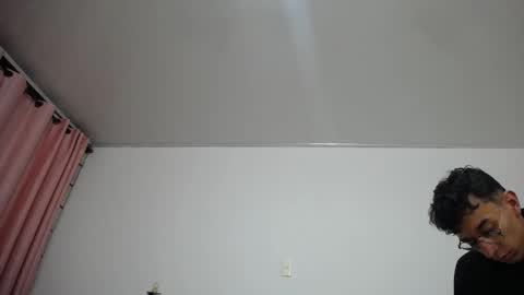 Sara  Juan online show from 10-15-25, 02:55