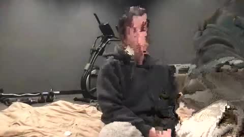 Taylor online show from 01-20-25, 03:37