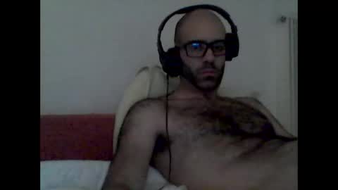 Snapshot of bear14250949 chatting on 11-14-25, 10:29 bear14250949 online show from 11-14-25, 10:29