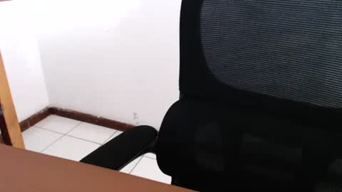 Beard Guy online show from 01-28-25, 05:46