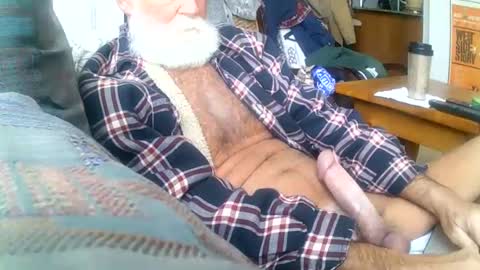 beardbushy online show from 02-18-25, 02:27