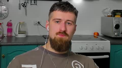 Zeus online show from 11-05-25, 10:54