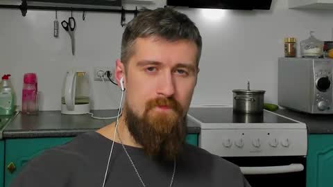 Zeus online show from 12-17-25, 09:32