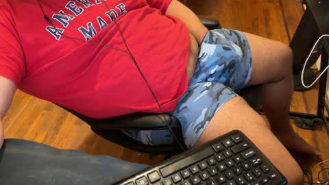Snapshot of beardudeguy chatting on 12-27-24, 06:03 beardudeguy online show from 12-27-24, 06:03