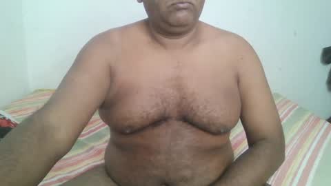 Snapshot of beargryzzly chatting on 12-05-24, 03:15 Grizzly online show from 12-05-24, 03:15