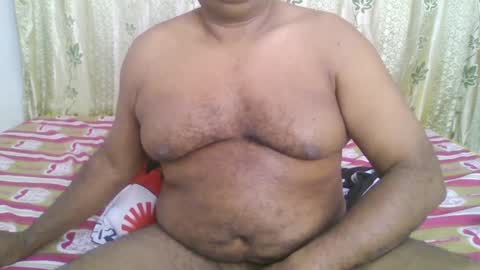 Snapshot of beargryzzly chatting on 12-15-24, 07:42 Grizzly online show from 12-15-24, 07:42