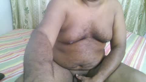 Snapshot of beargryzzly chatting on 12-23-24, 07:09 Grizzly online show from 12-23-24, 07:09