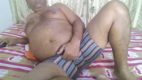 Snapshot of beargryzzly chatting on 01-09-25, 03:36 Grizzly online show from 01-09-25, 03:36