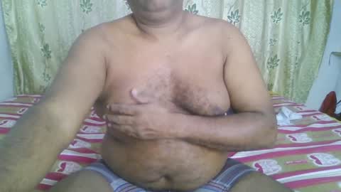 Snapshot of beargryzzly chatting on 01-12-25, 07:10 Grizzly online show from 01-12-25, 07:10