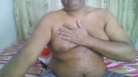 Snapshot of beargryzzly chatting on 01-13-25, 01:56 Grizzly online show from 01-13-25, 01:56