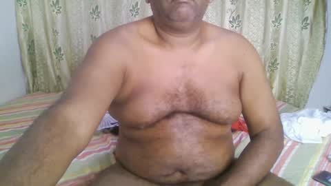 Snapshot of beargryzzly chatting on 01-24-25, 05:11 Grizzly online show from 01-24-25, 05:11