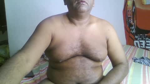 Snapshot of beargryzzly chatting on 01-26-25, 06:49 Grizzly online show from 01-26-25, 06:49