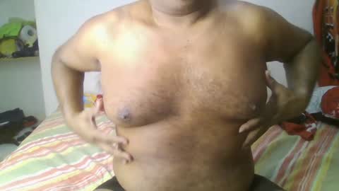 Snapshot of beargryzzly chatting on 01-28-25, 02:21 Grizzly online show from 01-28-25, 02:21