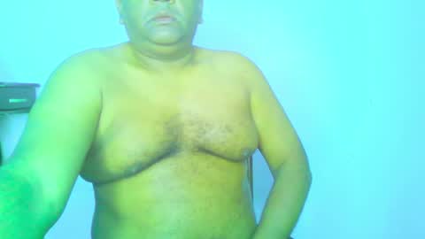 Snapshot of beargryzzly chatting on 11-23-25, 02:44 Grizzly online show from 11-23-25, 02:44