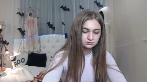 beataangel online show from 10-19-25, 06:14