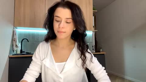 Katie online show from 10-15-25, 08:03