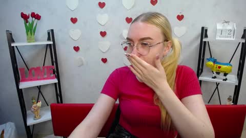 Snapshot of beatriceflyy chatting on 12-12-24, 01:06 BeatriceFlyy online show from 12-12-24, 01:06