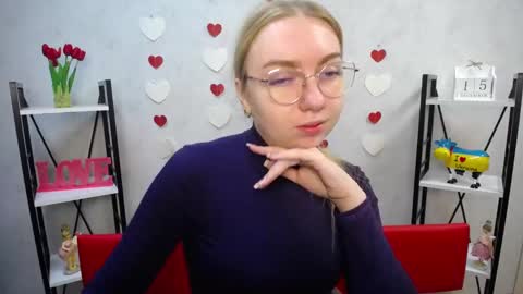 Snapshot of beatriceflyy chatting on 12-15-24, 07:35 BeatriceFlyy online show from 12-15-24, 07:35