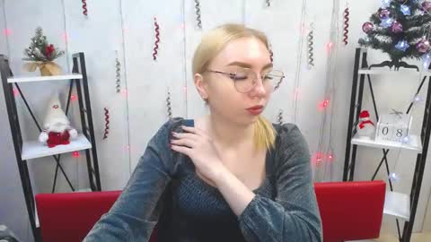 Snapshot of beatriceflyy chatting on 01-08-25, 12:15 BeatriceFlyy online show from 01-08-25, 12:15