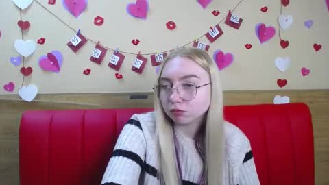 Snapshot of beatriceflyy chatting on 02-20-25, 03:19 BeatriceFlyy online show from 02-20-25, 03:19