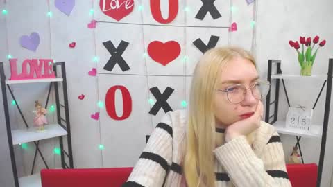 Snapshot of beatriceflyy chatting on 02-25-25, 06:14 BeatriceFlyy online show from 02-25-25, 06:14