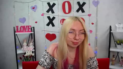 Snapshot of beatriceflyy chatting on 09-13-25, 12:16 BeatriceFlyy online show from 09-13-25, 12:16