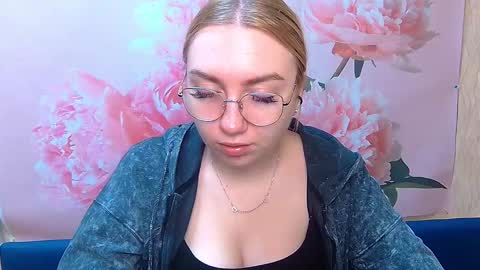 Snapshot of beatriceflyy chatting on 09-15-25, 05:29 BeatriceFlyy online show from 09-15-25, 05:29