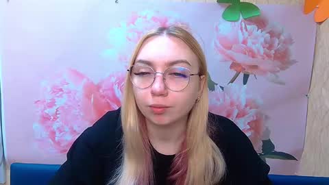 Snapshot of beatriceflyy chatting on 09-30-25, 11:26 BeatriceFlyy online show from 09-30-25, 11:26