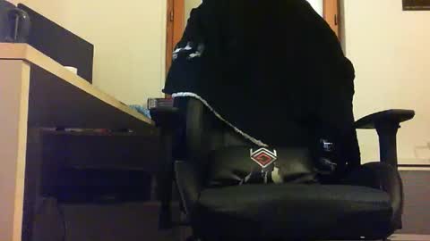 Snapshot of beaugosse39 chatting on 11-16-25, 02:39 beaugosse39 online show from 11-16-25, 02:39