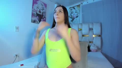 Valeria online show from 10-11-25, 01:38