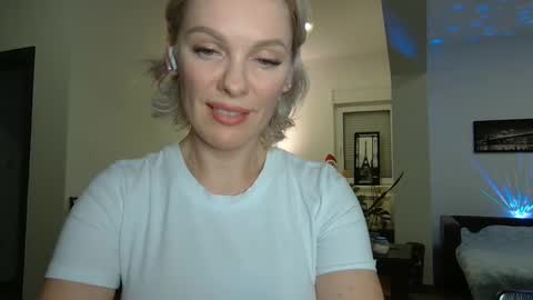 Beautifulkollette online show from 12-29-24, 09:30