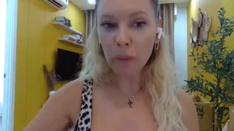 Beautifulkollette online show from 09-17-25, 06:04