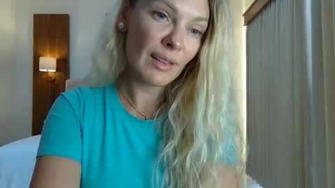 Beautifulkollette online show from 10-07-25, 05:04