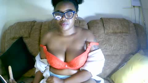beautifulpeach2 online show from 12-24-24, 09:17