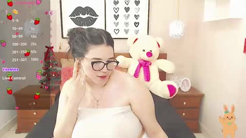 Snapshot of beautty_pink chatting on 01-03-25, 07:39 beautty_pink online show from 01-03-25, 07:39