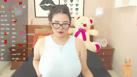 Snapshot of beautty_pink chatting on 01-17-25, 06:44 beautty_pink online show from 01-17-25, 06:44