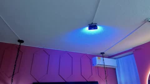 Chantall online show from 12-20-25, 11:39