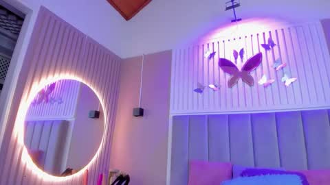 Chantall online show from 01-17-26, 03:22