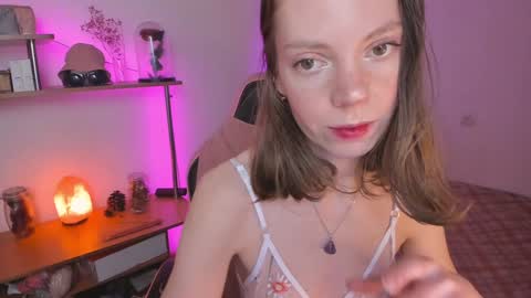 Eliise online show from 01-31-25, 02:17