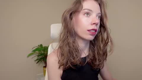 Snapshot of beautyeliise chatting on 11-03-25, 09:10 Eliise online show from 11-03-25, 09:10