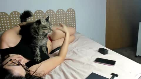 Snapshot of beautyraf chatting on 11-25-25, 12:21 Beautyraf online show from 11-25-25, 12:21